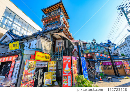 Hokkaido, Otaru City, Otaru Denukikoji, home to 20 well-known shops Hokkaido, Otaru City, Otaru Denukikoji, home to 20 well-known shops 132723528