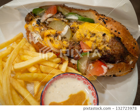 [Japan] Falafel sandwich and fries ordered at an Arabic restaurant in Tokyo 132723978