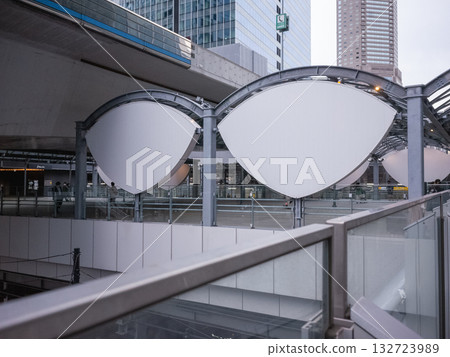 [Japan] Glasses-shaped structure on a pedestrian bridge in front of Shibuya Station 132723989