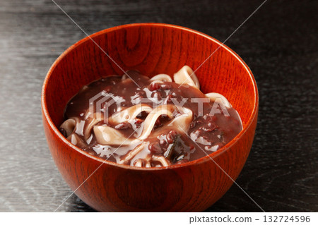 Azuki bean hoto 132724596