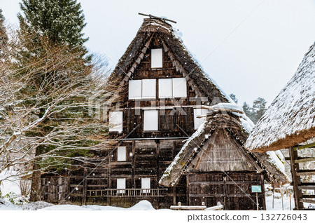 冬季，位於岐阜縣飛驒村的西岡家族故居 132726043