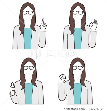 戴眼鏡的女商務人士 ③ 132726129