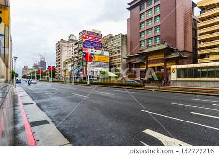 Taiwan Taipei Shandao Temple Station Rainy Taipei scenery 132727216