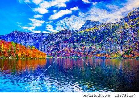 Lake Hallstatt dyed in autumn leaves 132731134