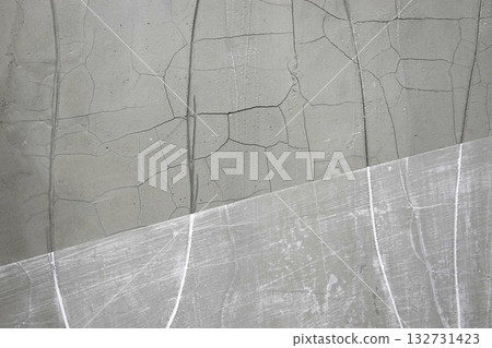 Cracked Concrete Wall Texture Background Cracked Concrete Wall Texture Background 132731423