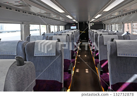 中央線綠色車廂1樓 132732878