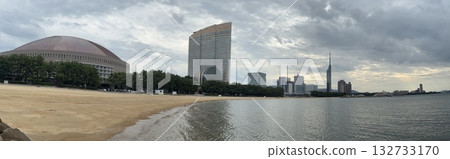 Daytime panorama of Momochihama Beach in Fukuoka, overlooking PayPay Dome and Fukuoka Tower 132733170