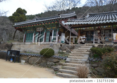 韓國忠清南道瑞山市的佛石寺 韓國忠清南道瑞山市的佛石寺 132733190