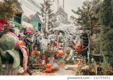 Halloween restaurant decorated 132735052