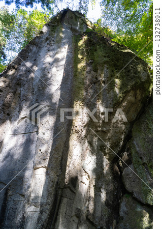 寶州山立石寺(寺山)的彌陀洞 寶州山立石寺(寺山)的彌陀洞 132738911