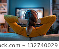 woman watching TV at home 132740029