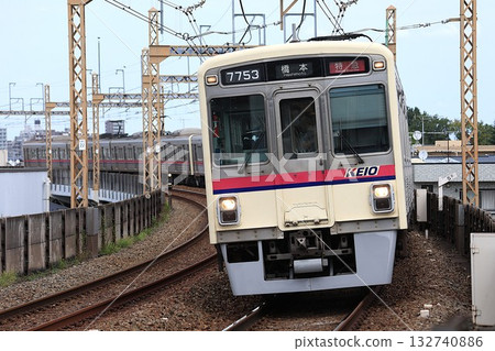 [京王]7000系列特急（相模原線：京王稻田堤站） 132740886