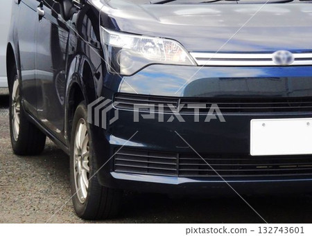 豐田黑桃前面罩汽車圖片 豐田黑桃前面罩汽車圖片 132743601