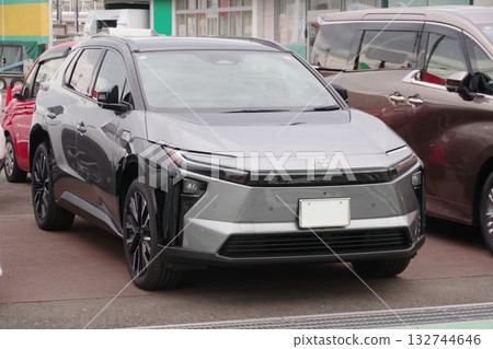 汽車圖片：豐田電動車，ToyotabZ4X，2025款 132744646