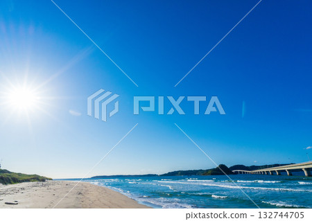 Shimonoseki City, Yamaguchi Prefecture: Tsunoshima Bridge, crashing waves and the sun 132744705