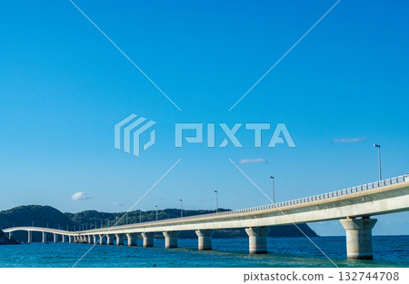 山口縣下關市藍天與角島大橋 132744708