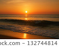 在海上日落 132744814