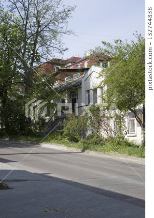 Street sketches of the lower city. 132744838