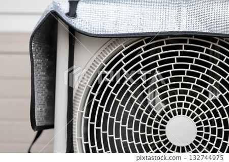 Outdoor unit with aluminum sheet cover 132744975