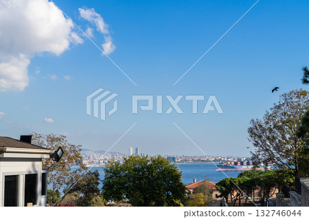 微風拂面的伊斯坦堡海景 132746044