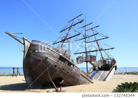 藍色的大海和船 132748344