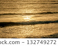 The beautiful shape of the golden ocean [with sunrise sunlight] 132749272