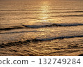 The beautiful shape of the golden ocean [with sunrise sunlight] 132749284