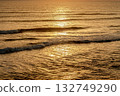 The beautiful shape of the golden ocean [with sunrise sunlight] 132749290