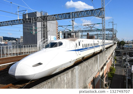 Nozomi 141 N700 series (F4 formation) heading for Hakata on the Sanyo Shinkansen Nozomi 141 N700 series (F4 formation) heading for Hakata on the Sanyo Shinkansen 132749707