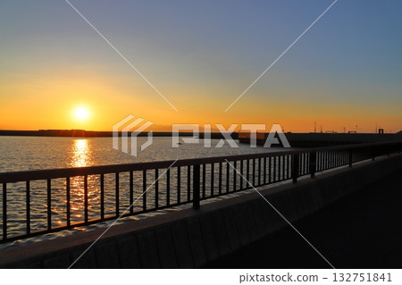 Sunset seen from Nagasu Port Fence 132751841