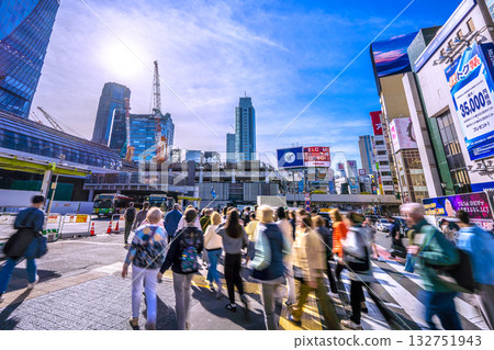Tokyo cityscape in Japan - Group tourists... Inbound tourism continues, Miyamasuzakashita intersection in Shibuya is bustling with foreign tourists = 4th 132751943