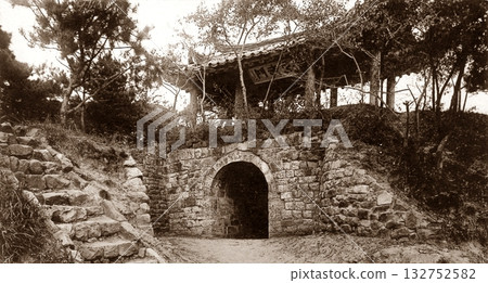 Old photo: Xuanmo Gate of Moranbong in Pyongyang, North Korea during the Japanese occupation in 1931 Old photo: Xuanmo Gate of Moranbong in Pyongyang, North Korea during the Japanese occupation in 1931 132752582