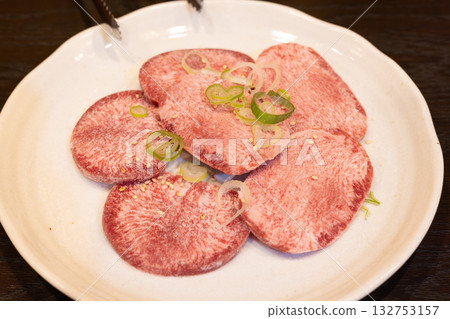 美味烤肉餐廳特級鹹牛舌 美味烤肉餐廳特級鹹牛舌 132753157