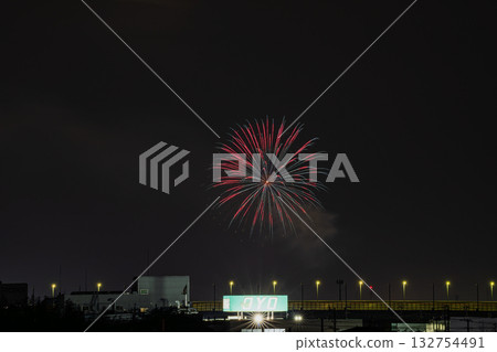 The Hiraguchi Hachiman Shrine Festival in Hamamatsu City: Fireworks display and the Shin-Tomei Expressway (Shizuoka Prefecture) 132754491