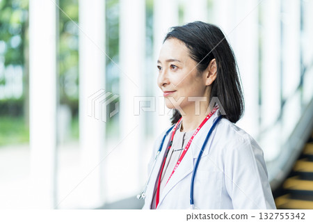 A middle-aged female doctor. 132755342