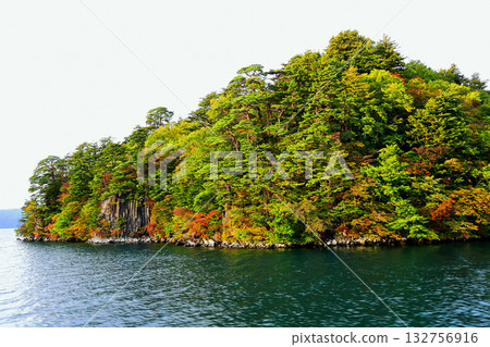Aomori Prefecture, Lake Towada, Nakayama Peninsula, Lake Saiko, Autumn foliage at Roppo-iwa Rock Aomori Prefecture, Lake Towada, Nakayama Peninsula, Lake Saiko, Autumn foliage at Roppo-iwa Rock 132756916