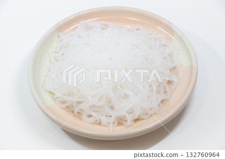 由蒟蒻麵條製成 132760964