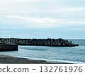 海濱與防波堤 海濱與防波堤 132761976