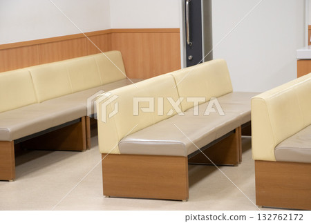 Hospital waiting room 132762172