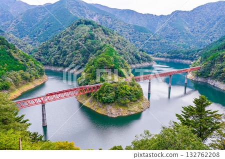 Lake Okuoiko Station, Shizuoka Prefecture 132762208