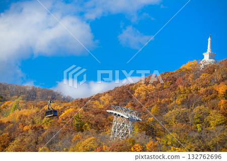 Autumn Mt. Moiwa Ropeway_8559B 132762696