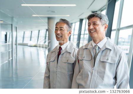 Senior man wearing work clothes Senior man wearing work clothes 132763066