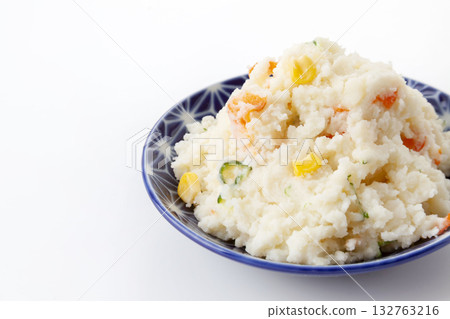 土豆沙拉 132763216