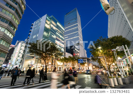 位於名古屋市中區榮廣小路伊勢町十字路口的名古屋地標飯店的燈光秀。 132763481