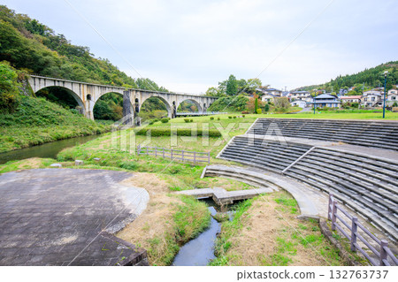 初秋時節，岩手縣遠野市宮守川大橋 132763737