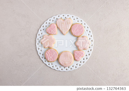 一排糖霜餅乾 132764363