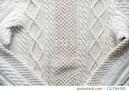 Traditional Irish vintage Aran knit sweater 132764395