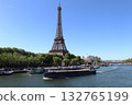 Eiffel Tower 132765199