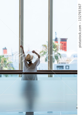 婦女去旅行 132765367
