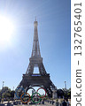Eiffel Tower 132765401